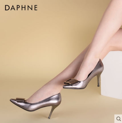 Daphne 정품 특허 가죽, 소가죽, 양가죽  발등 라운드업 커리어 우먼 힐